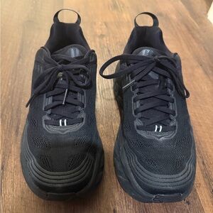 Hoka Bondi 6 Wide. Black on Black Athletic Running Shoes